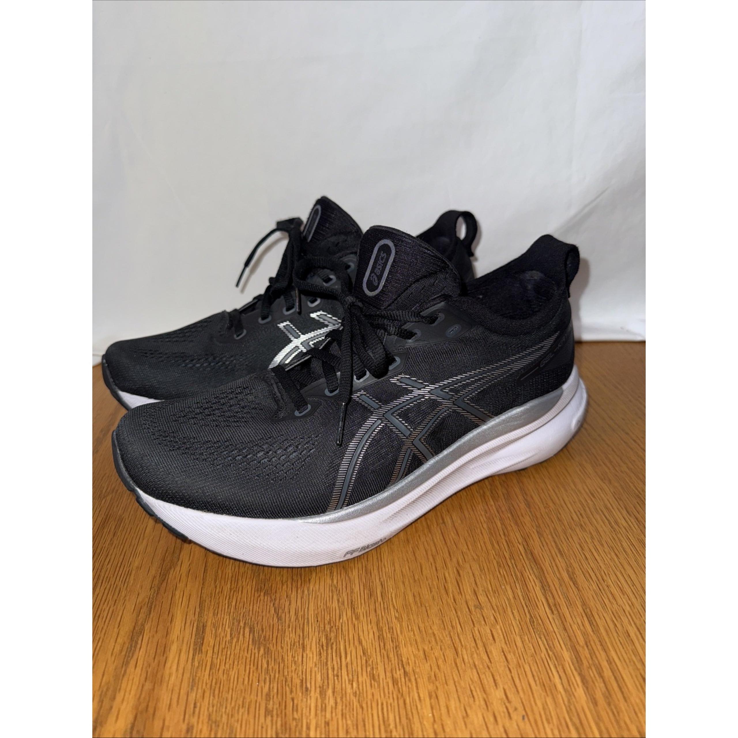 Asics Womens Gel Kayano 31 1012B671 Black Running Shoes Sneakers Size 10 Wide