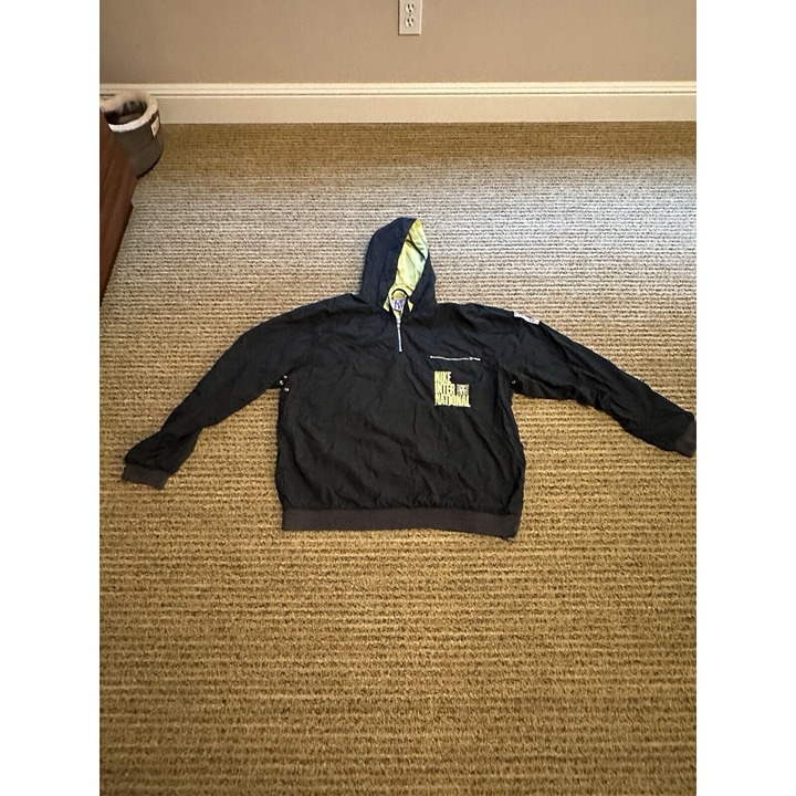 Nike Vintage International 90s Black Nylon Track Jacket Md