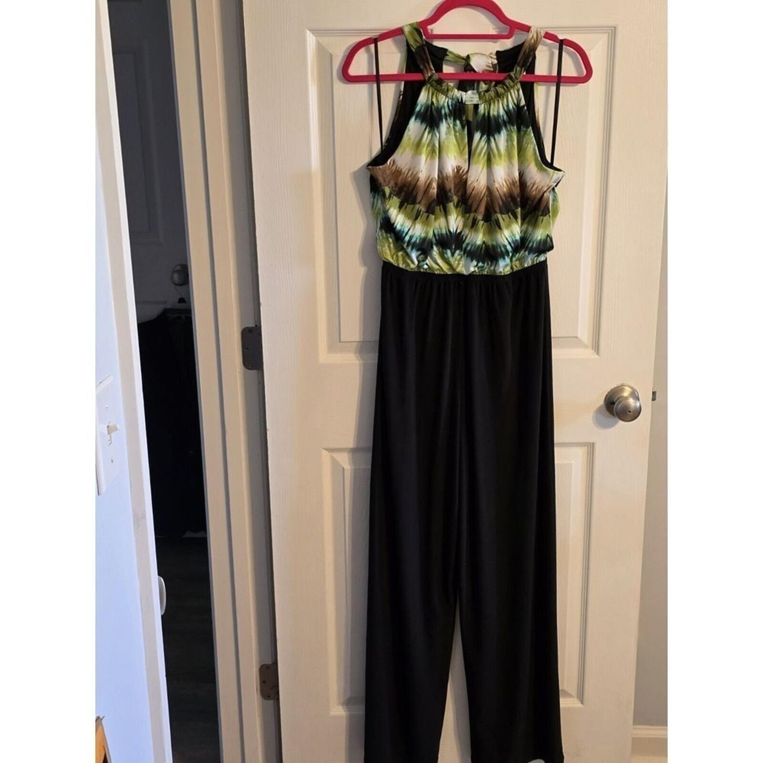 Emma & Michele Women's Jumpsuit w/ Floral Top Black Bottom Wide Leg Size Medium