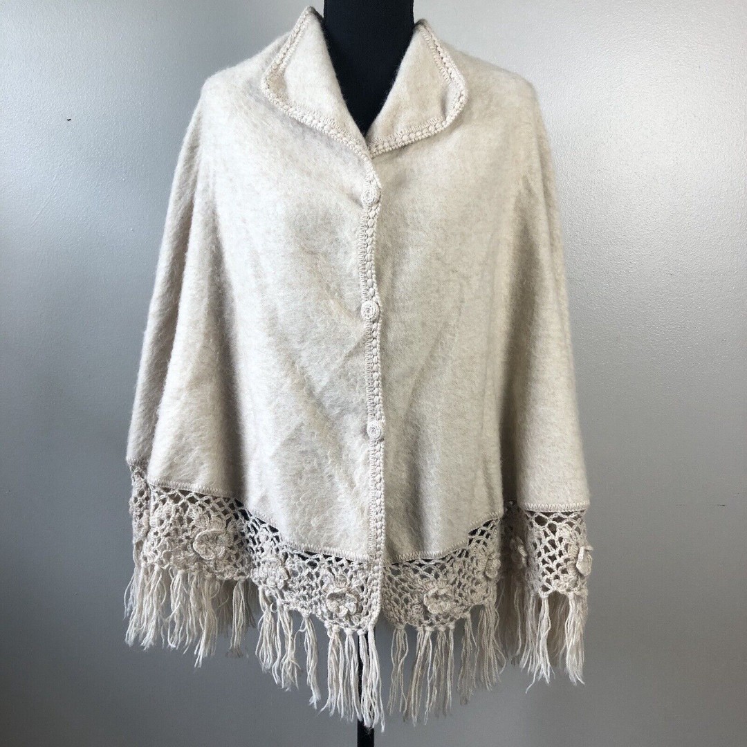 Artesania Celtex Alpaca Poncho OS Beige Flower Crochet Tassel Hand Made in Peru