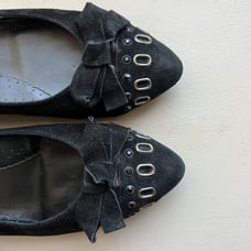 Vaneli Thisbe Black Suede Embellished Flats w/ Pointed Toes Women’s Size 6.5 M