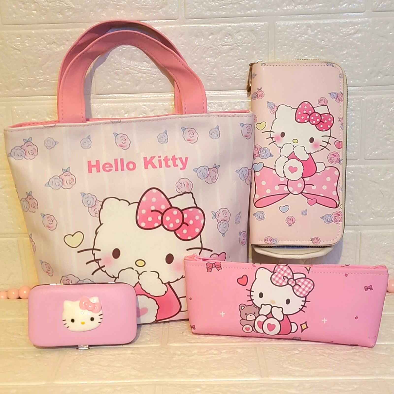 Hello Kitty Purse Handbag with Matching Wallet, Zipper Pouch, Nail Kit Gift Set