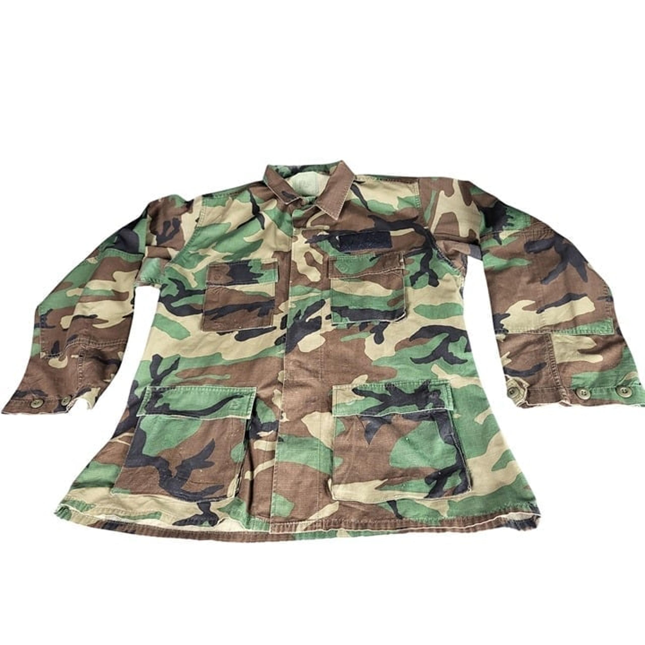 US Army Woodland Camoflauge Hot Weather Coat Men Sz M Long Heavyweight Combat