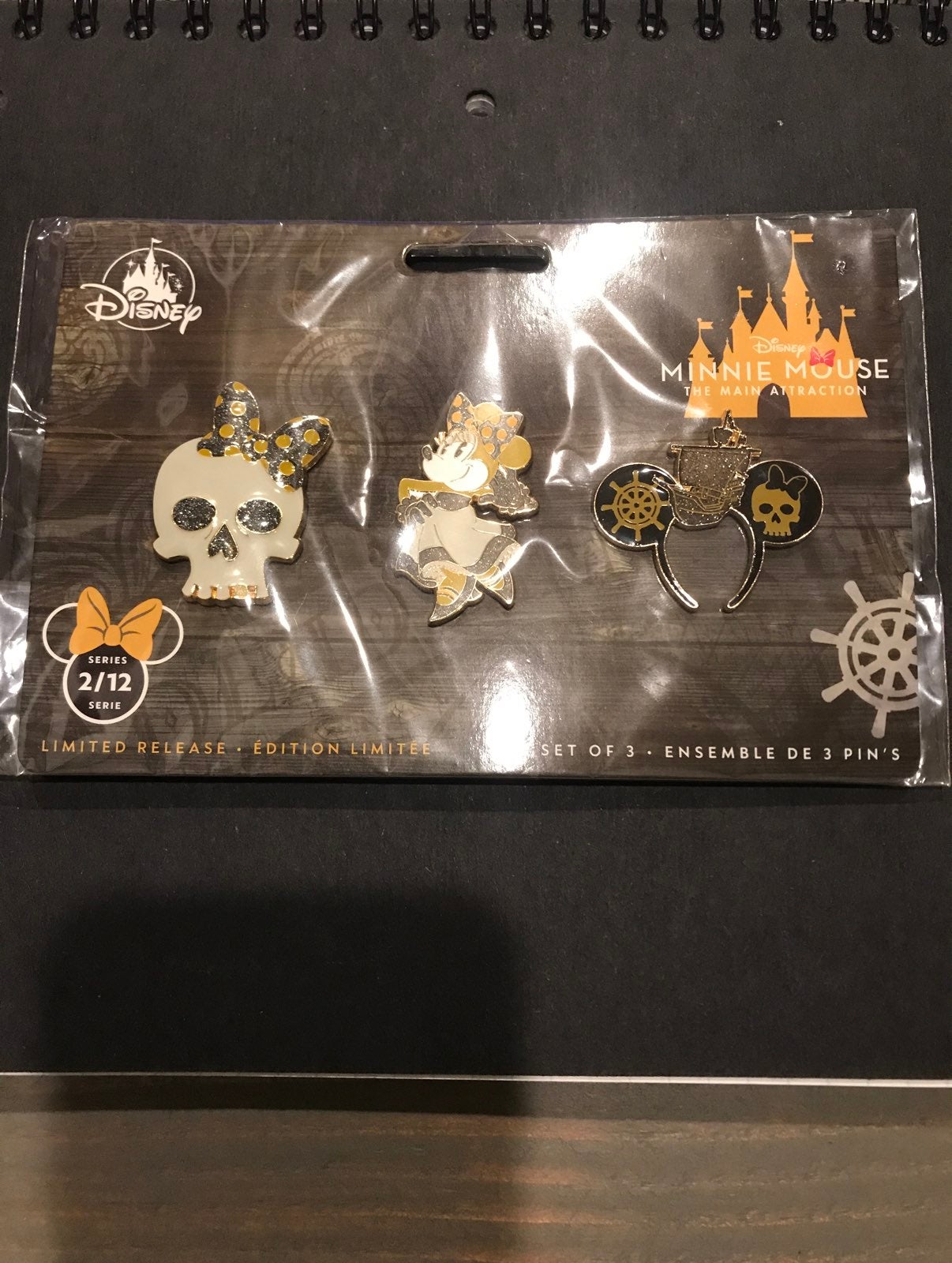 Minnie Mouse Main Attraction Pirates Pin
