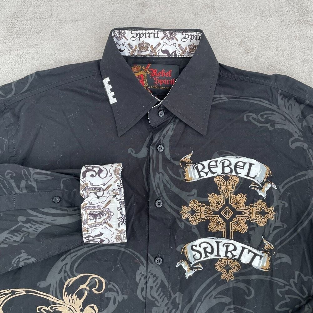 Rebel Spirit Shirt Men XL Black White Grey Embroidered Cross Spell Out AOP Y2K