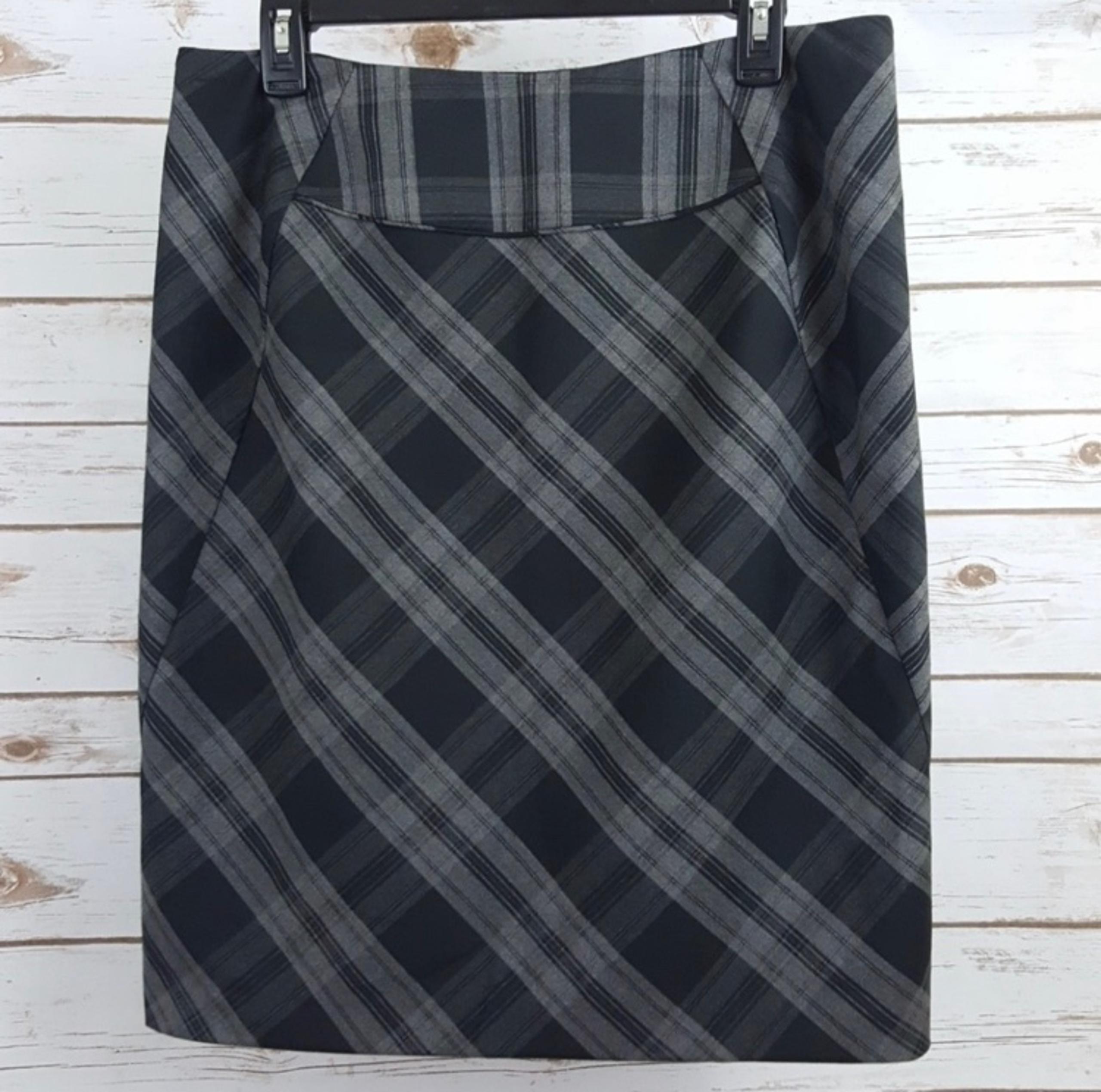 Black and gray plaid pencil skirt size 2
