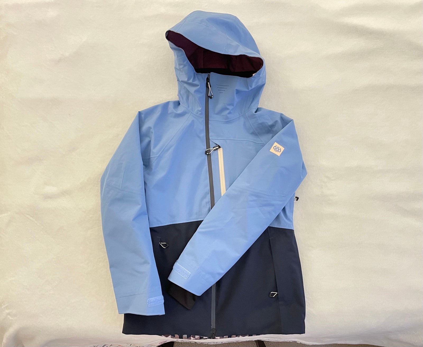 686 Women’s Ski/Snowboarding Jacket sz S