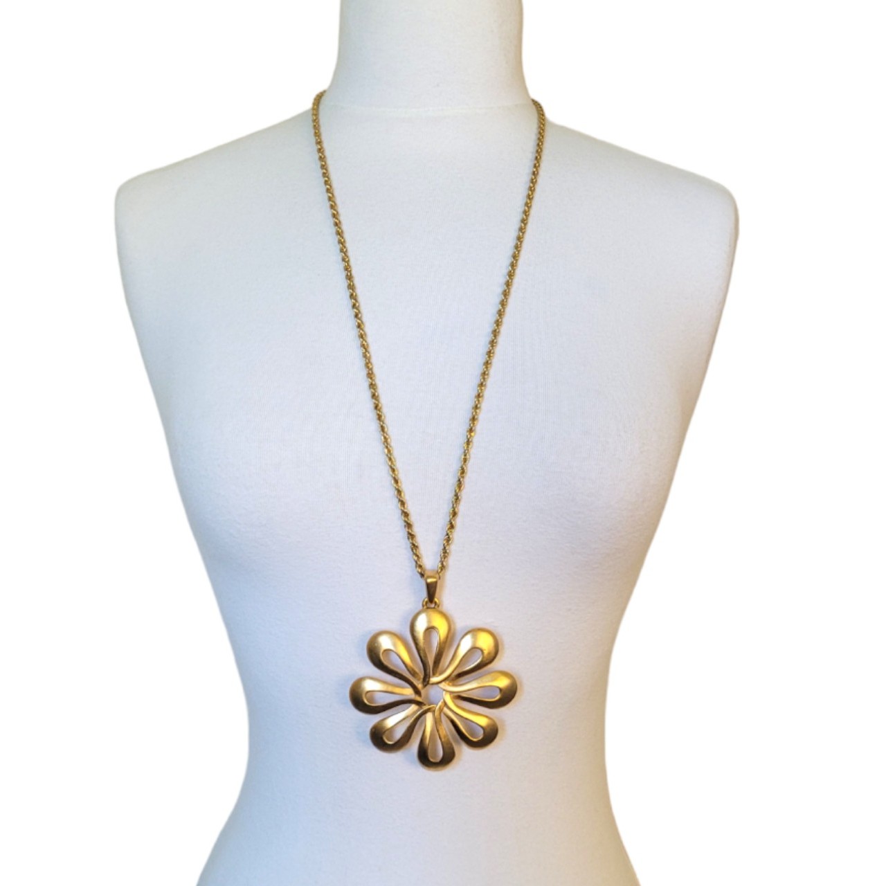 Vintage Crown Trifari 3 Woven Flower Enhancer Brushed Gold Plated 30 Necklace