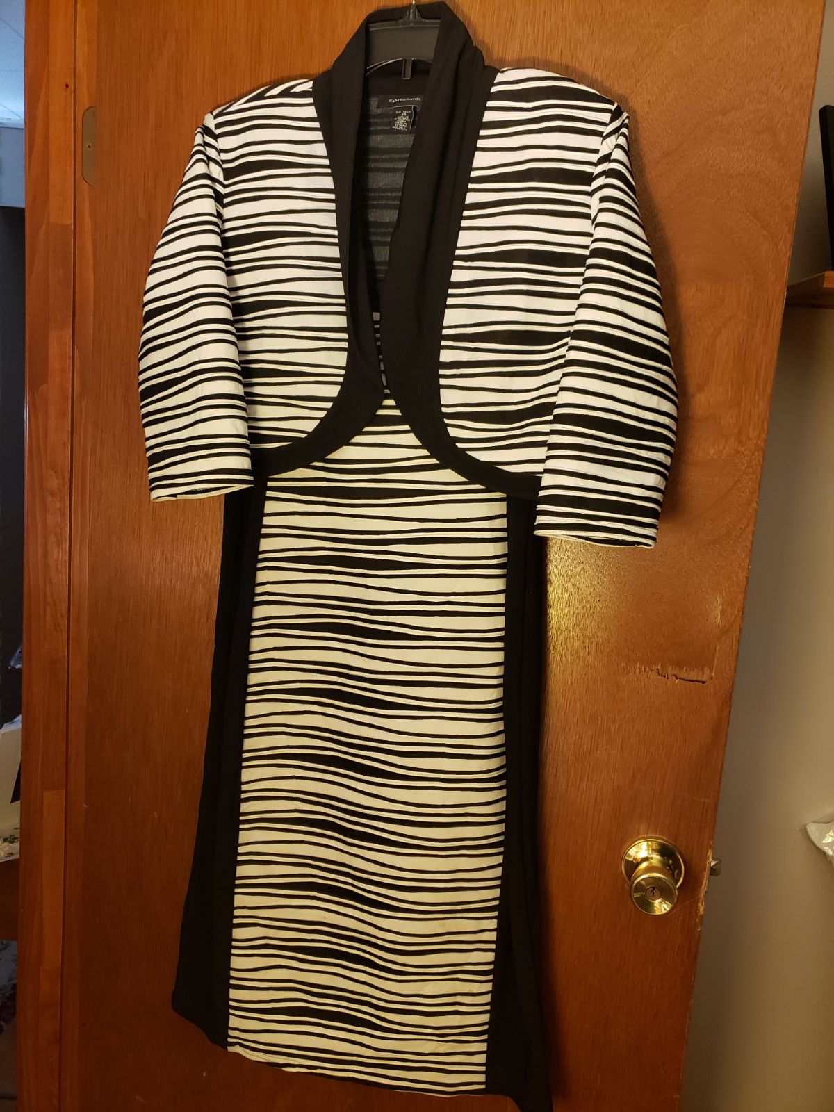 R&M Richard's Women's 2 Piece Suit size