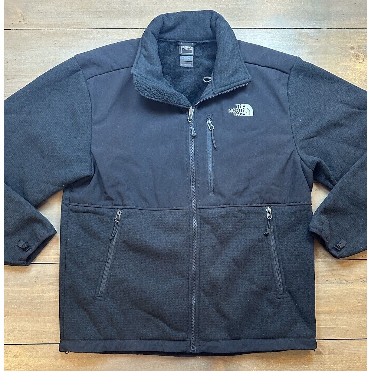 North Face Fleece Medium Black Jacket Sweater Outdoor Hiking Soft Wind *Read*