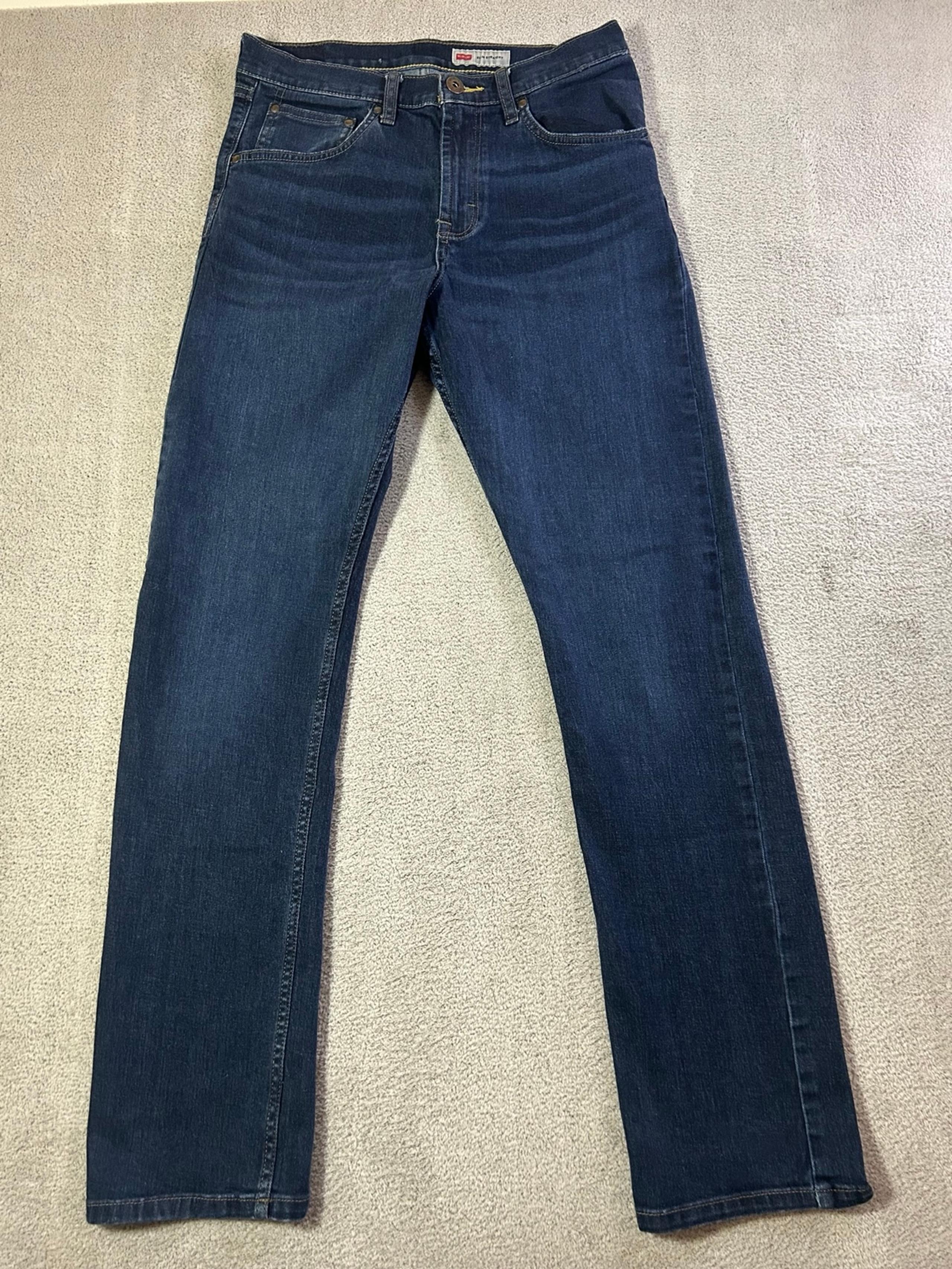 Wrangler Slim Straight Jeans Men’s 30x32 Blue Dark Wash Denim Whisker Faded