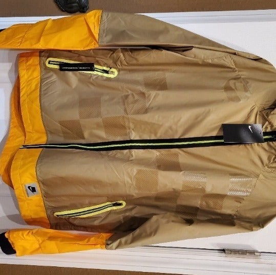Nike Shield Hooded Running Jacket NEW