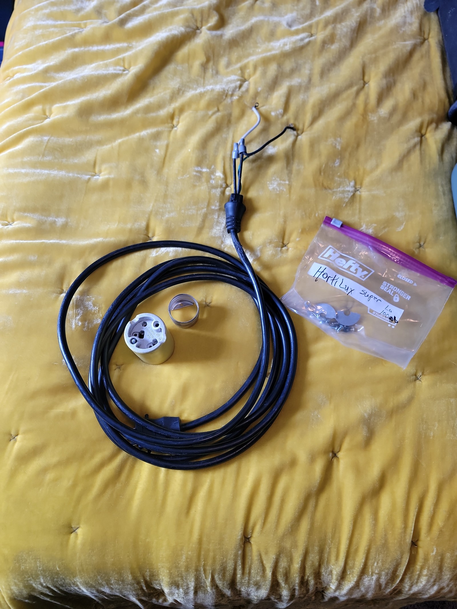Hortilux cord and bulb assembly