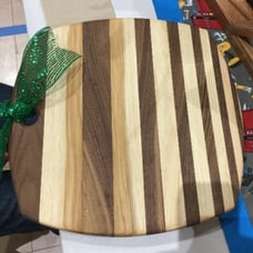 SOLID HARDWOOD CUTTING BOARD
