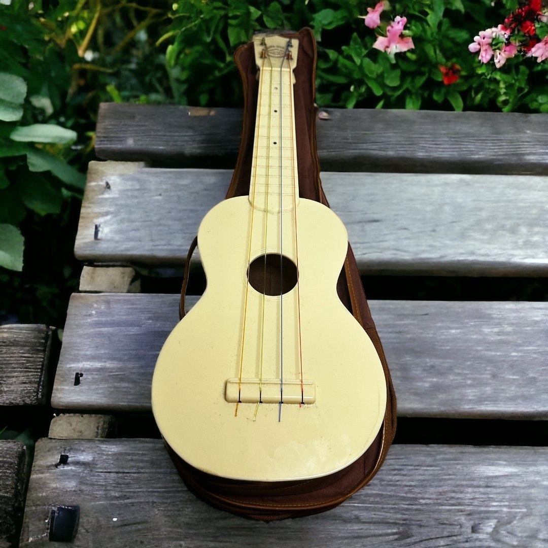 Vintage Fin Der Diamond Head Hawaiian Uke Ukulele 1950’s Cream/ Brown