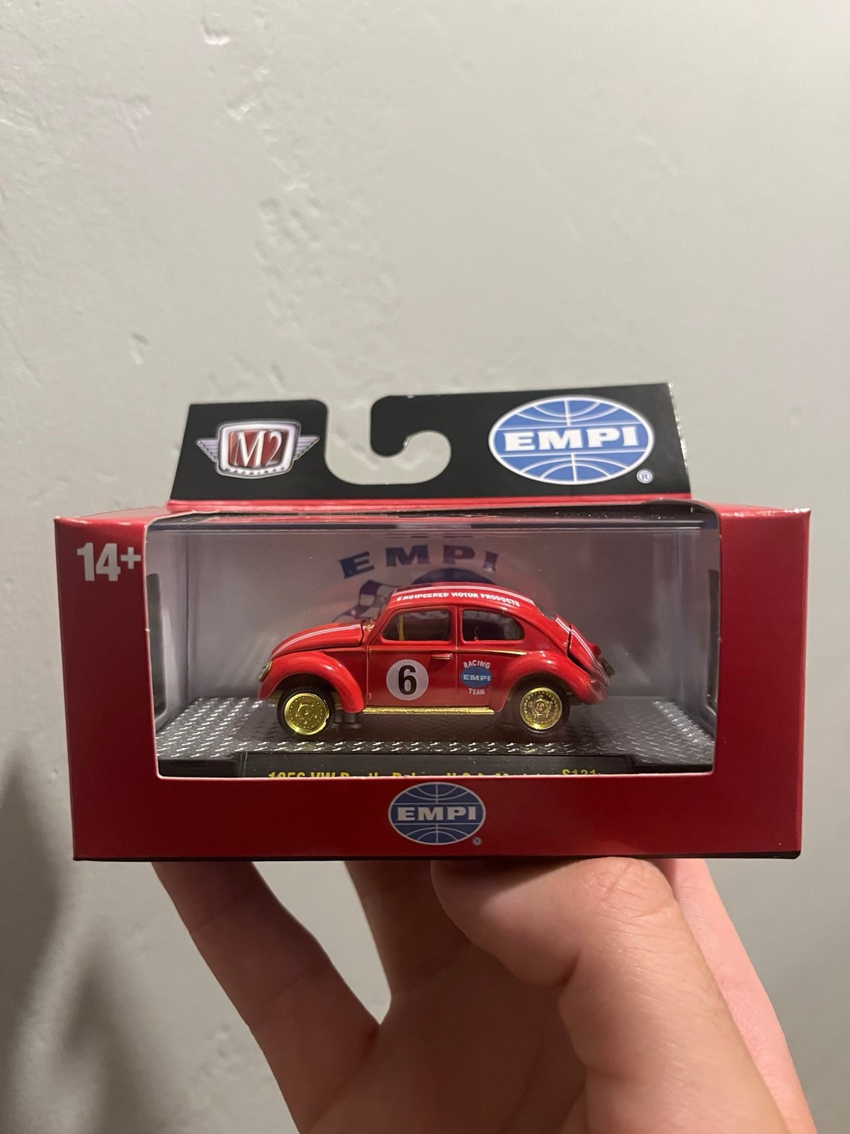 M2 Machines Empi Equipped 1956 VW Beetle Deluxe U.S.A Model Chase 1/750