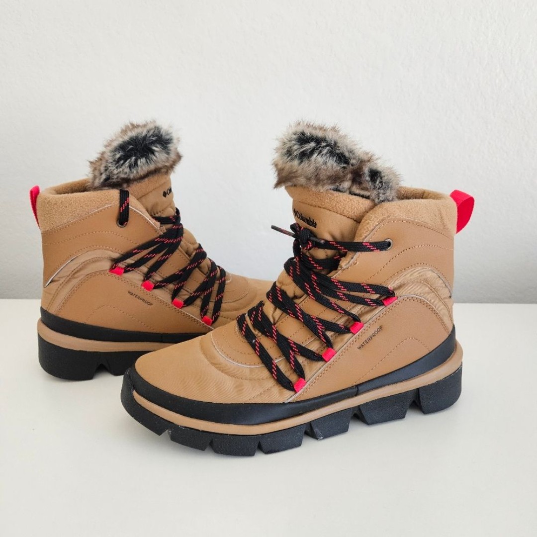 Columbia | Keetley Waterproof 200g Fleece Shorty Boot, Womens 8.5