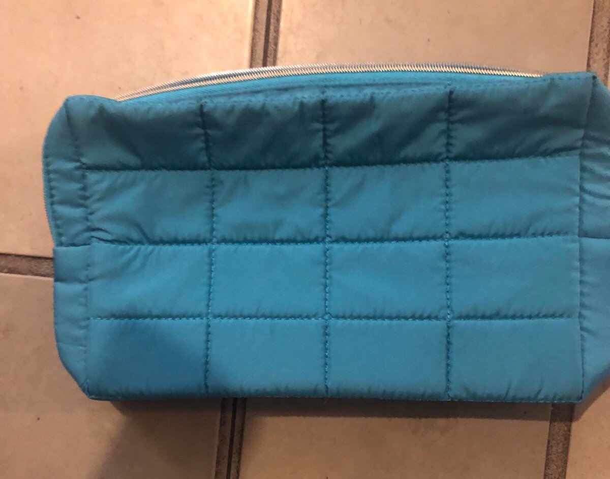 Cosmetic bag