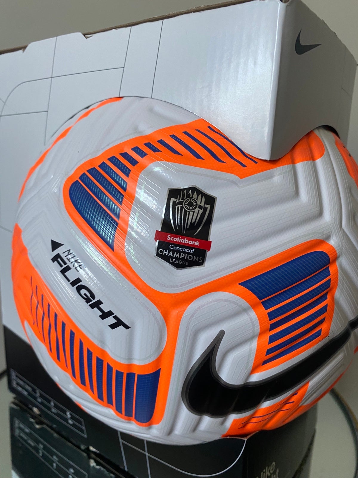 Nike flight soccer ball concacaf champions shops acc sz5