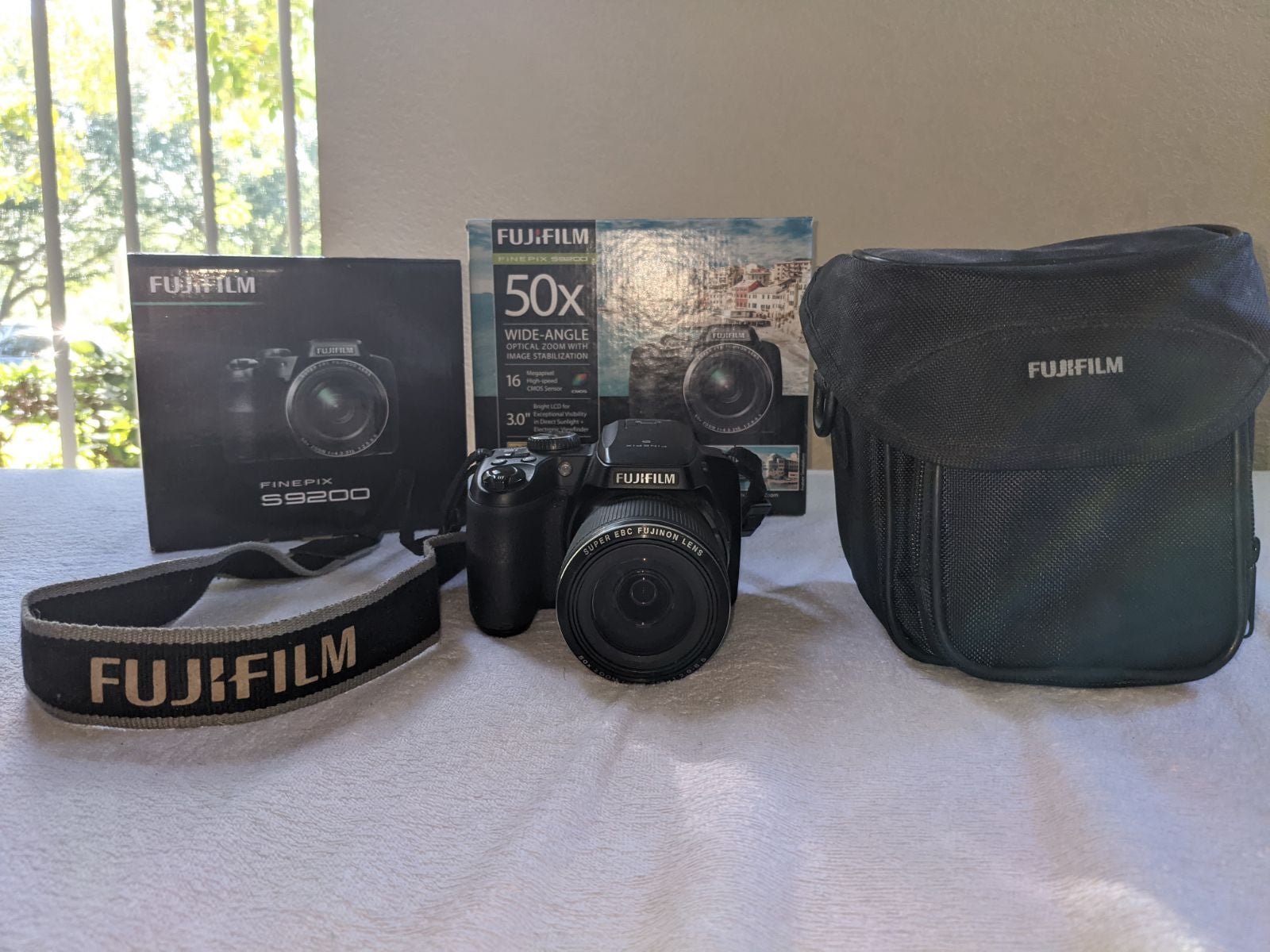 Fujifilm Finepix S9200 Camera Bundle
