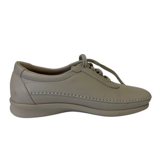 SAS Women Shoe Traveler Size 7.5 Beige Leather Walking Oxford Pre Owned