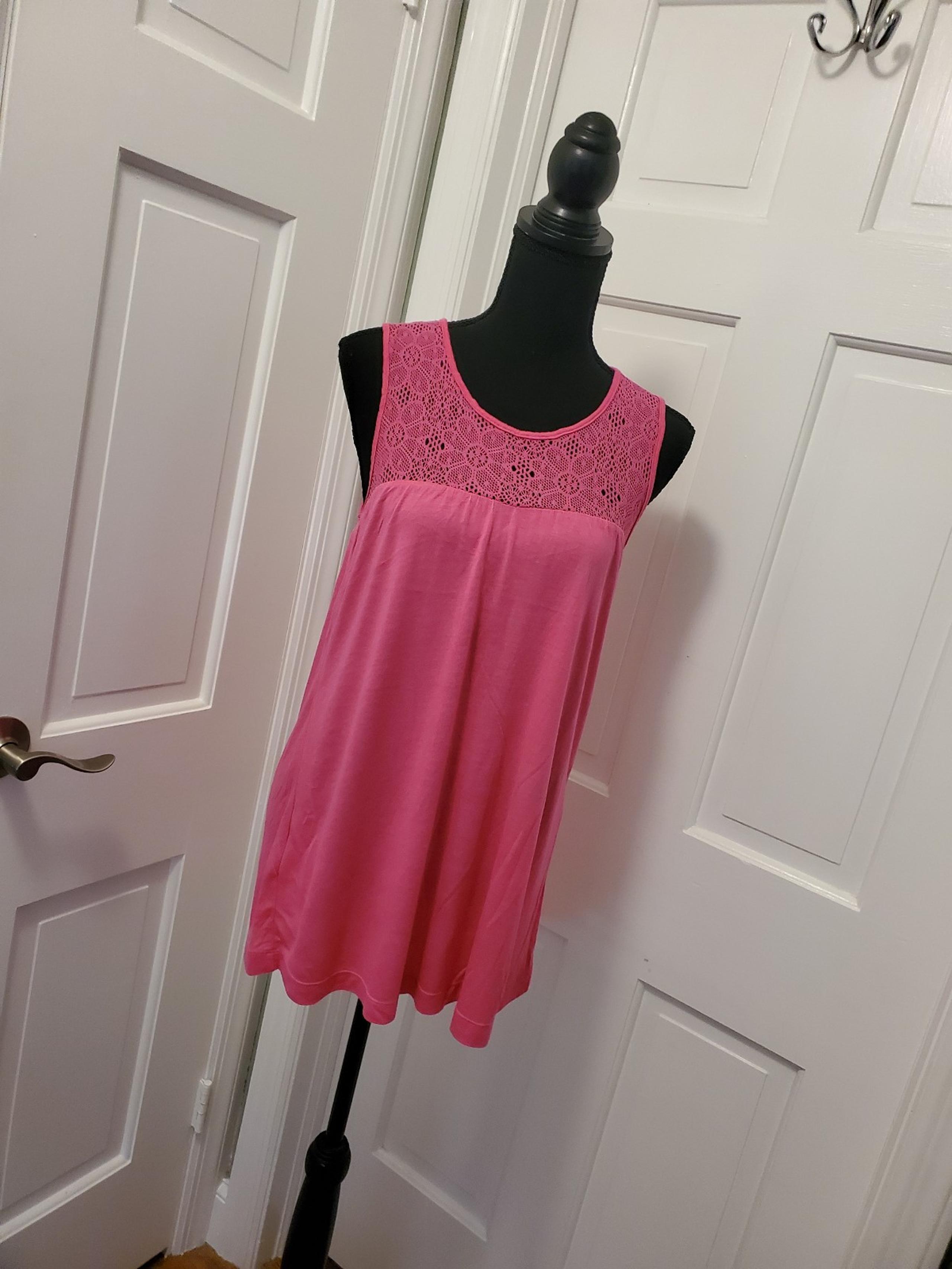 NWT BCBGeneration Strawberry Pink Knit Top Size Small, Retail $68, Lace Colorful
