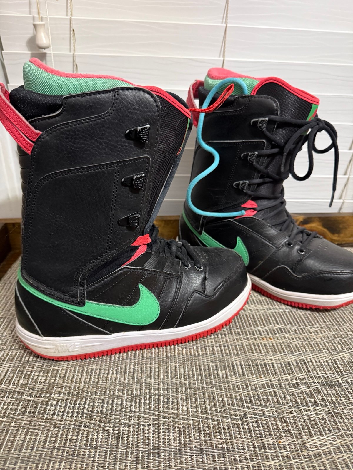 Nike Snowboard Boots Coral and Mint