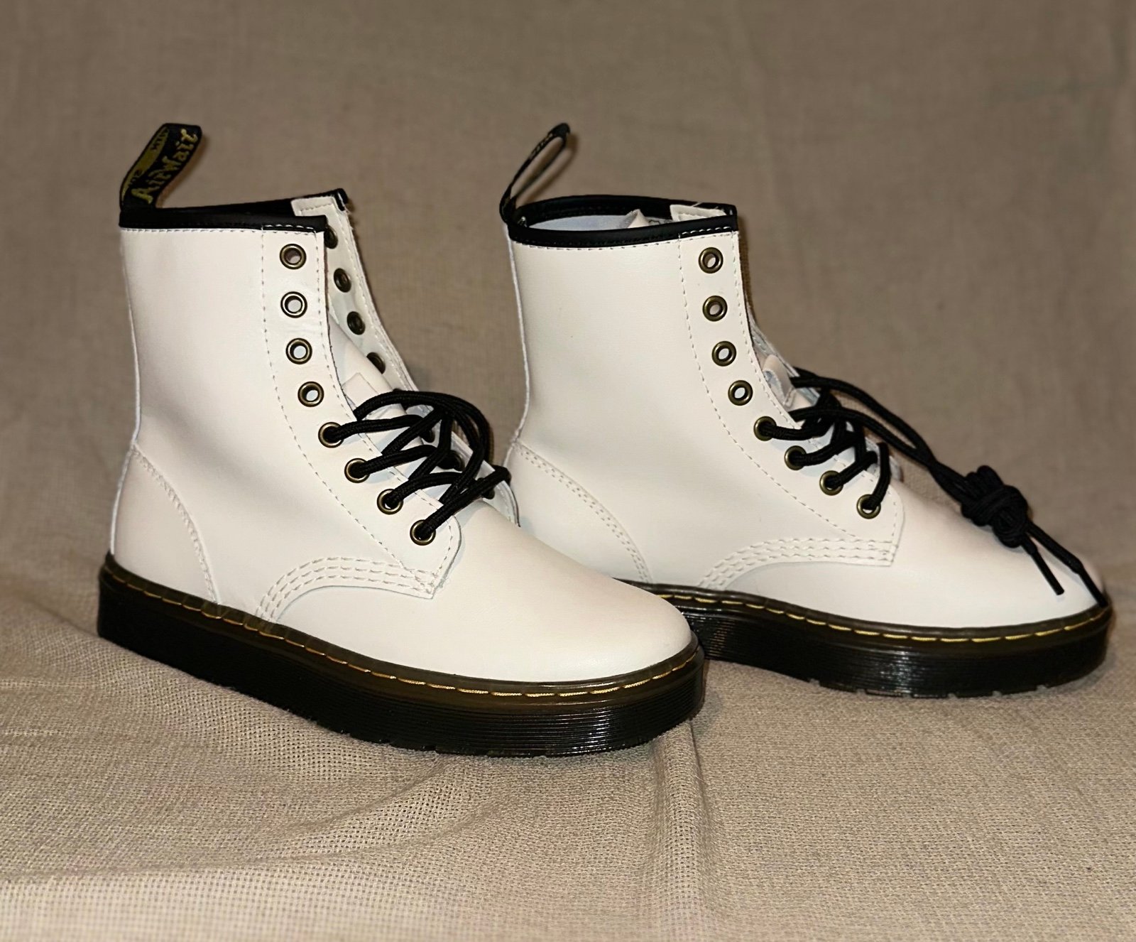 Unisex Dr. Martens Zavala Leather Air Wair White/Black Combat Boots