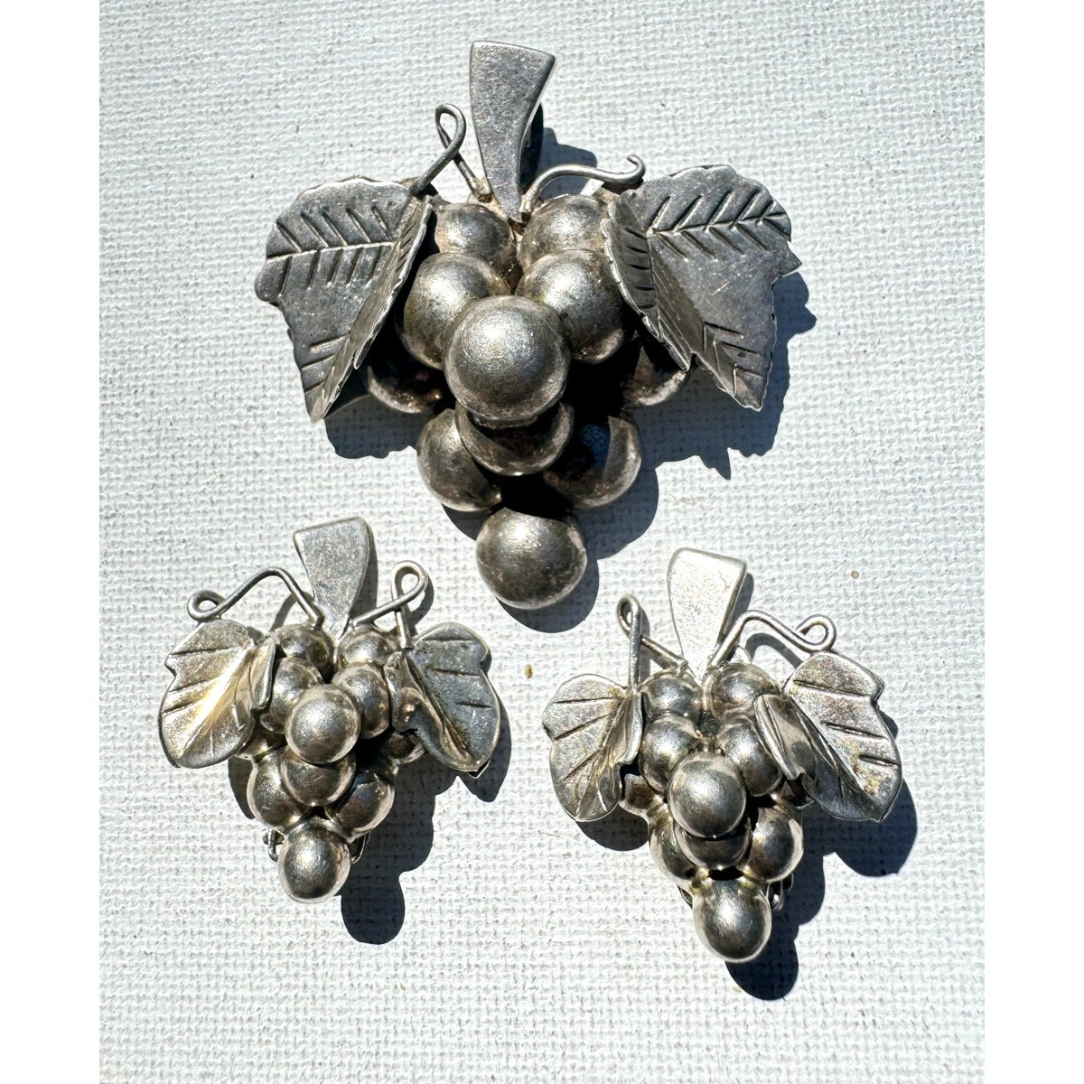 Vintage Taxco Mexico Sterling Silver Grape Jewelry Set - Brooch/Pendant Earrings