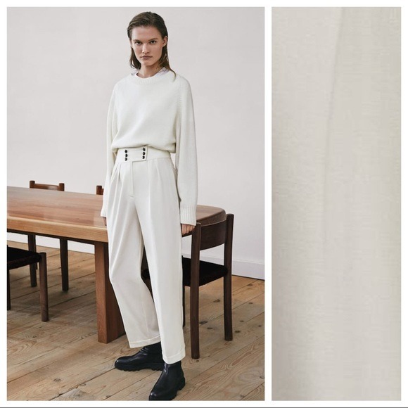 NWT. Massimo Dutti Cream Wool Blend Trousers with Dart Details. Size 4.