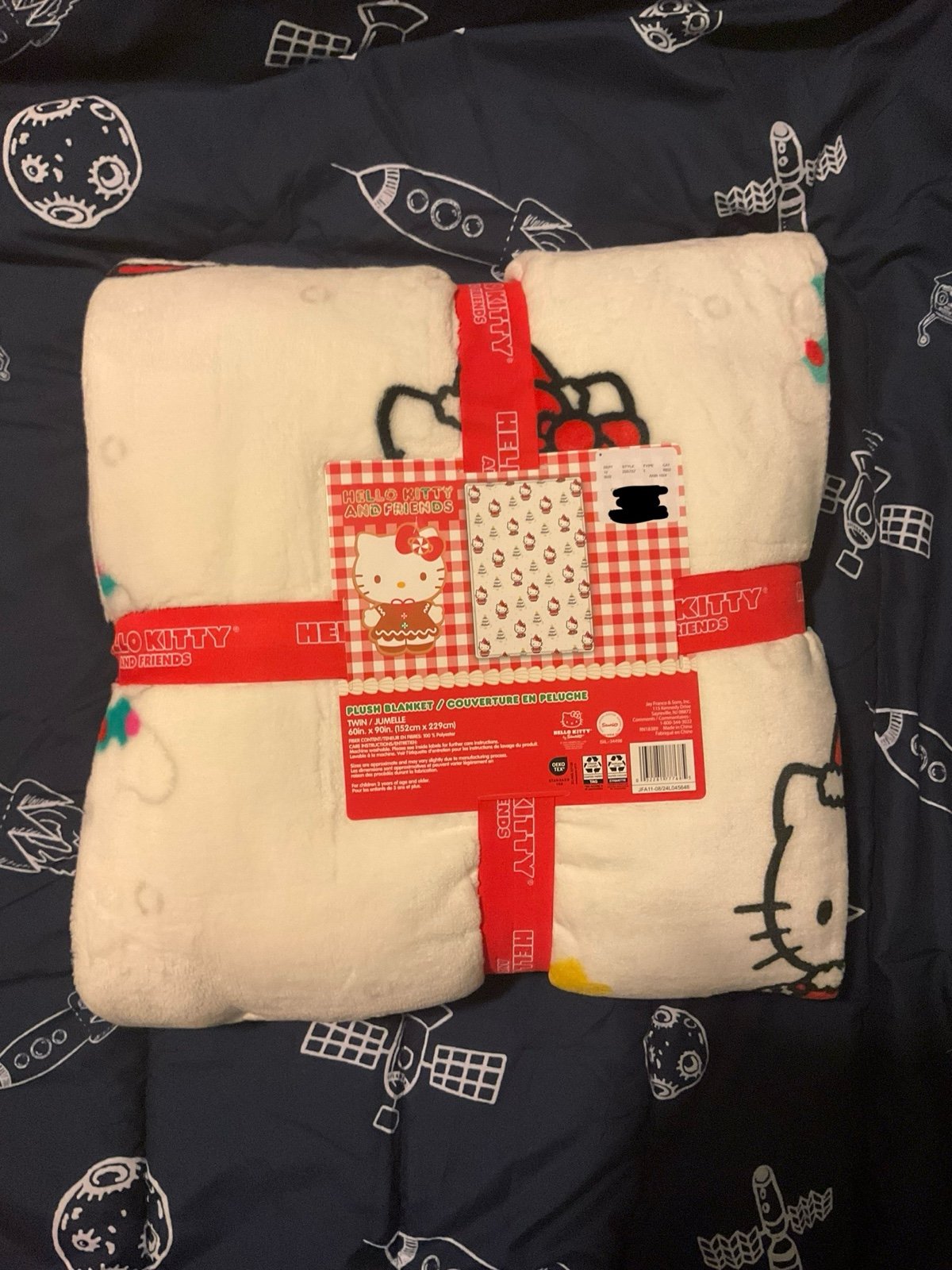 Hello Kitty christmas blanket