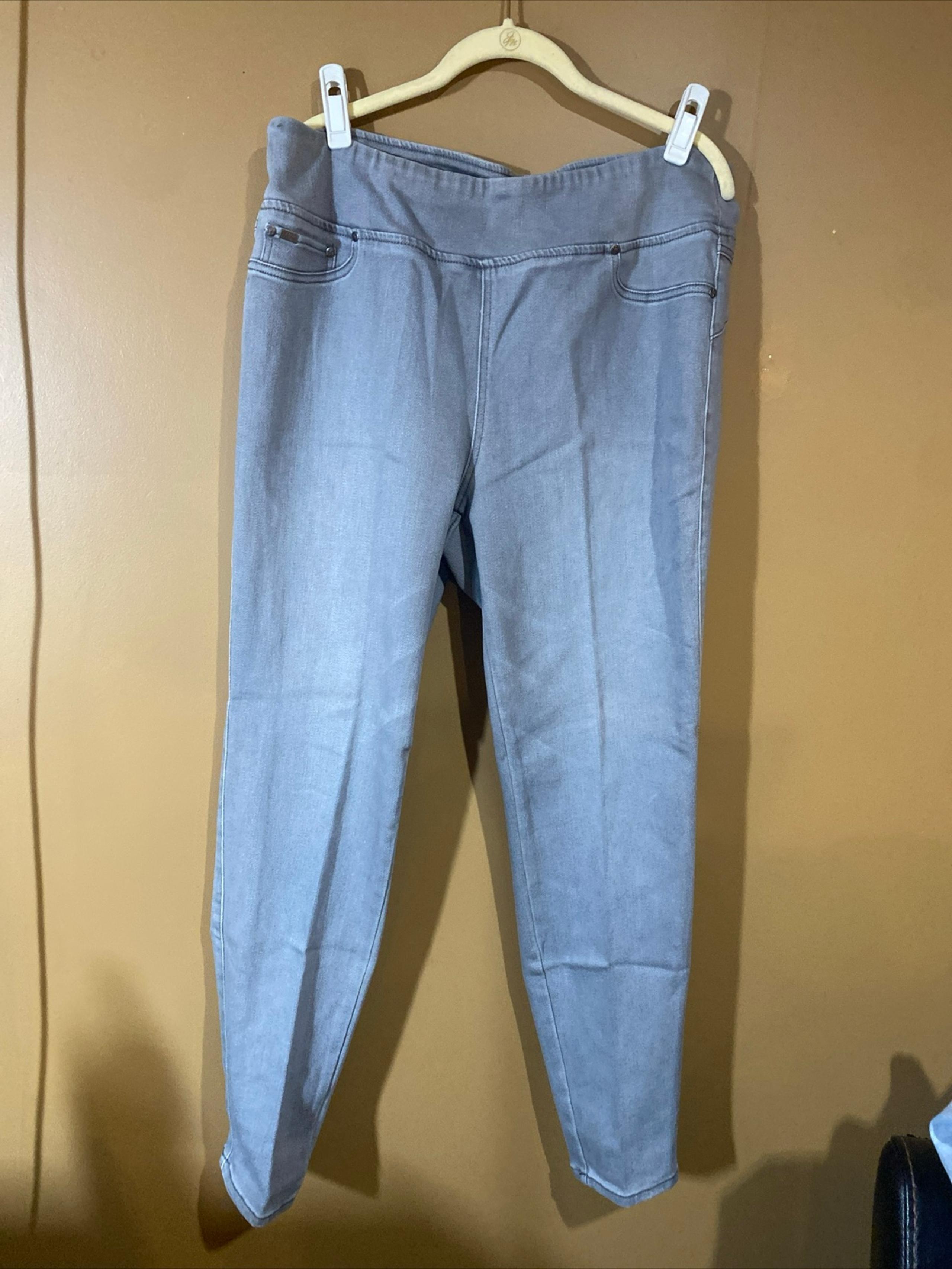 290 Diane  Gillman Women's Size XL Gray Pants w/Stretch Waist