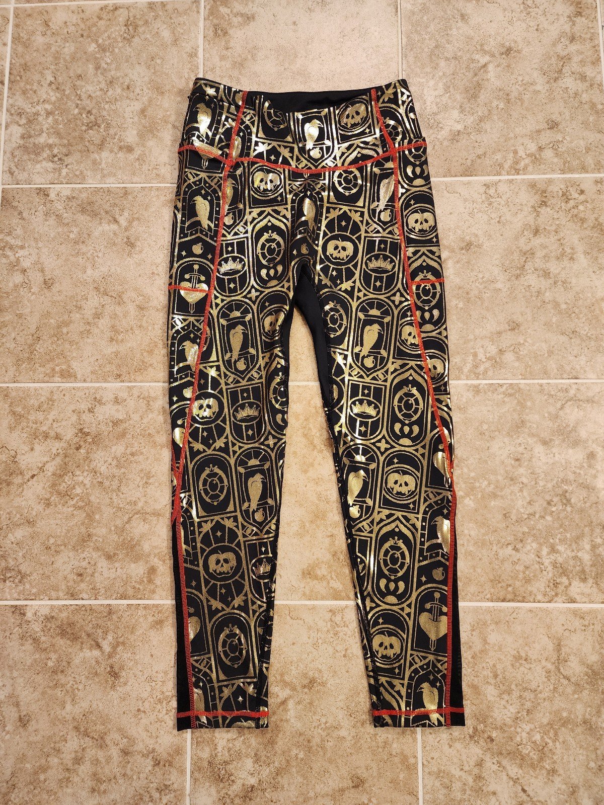 Crowned Athletics Poisoned Heart Villain Leggings, Size Large