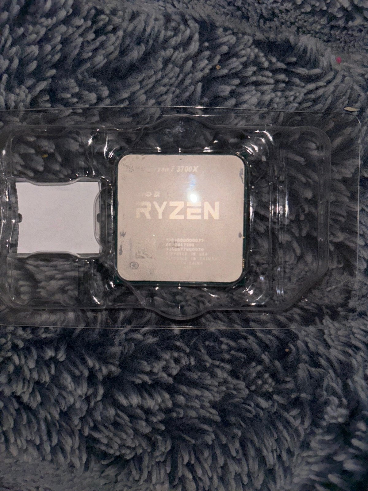 AMD Ryzen 7 3700X