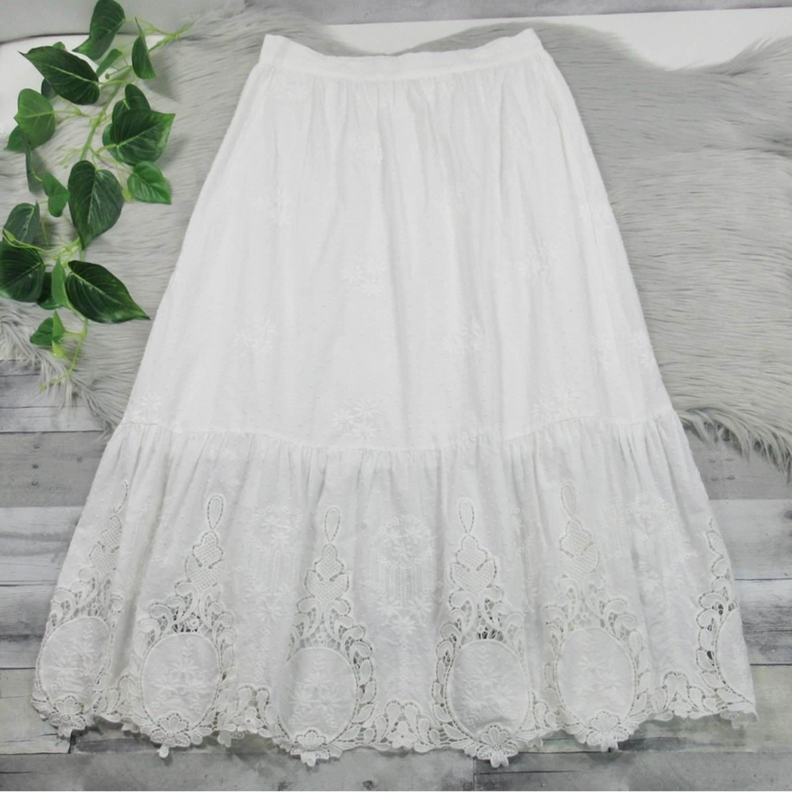 ANTONIO MELANI White Embroidered Lace Trim Swiss Dot Maxi Skirt Women’s Size 10