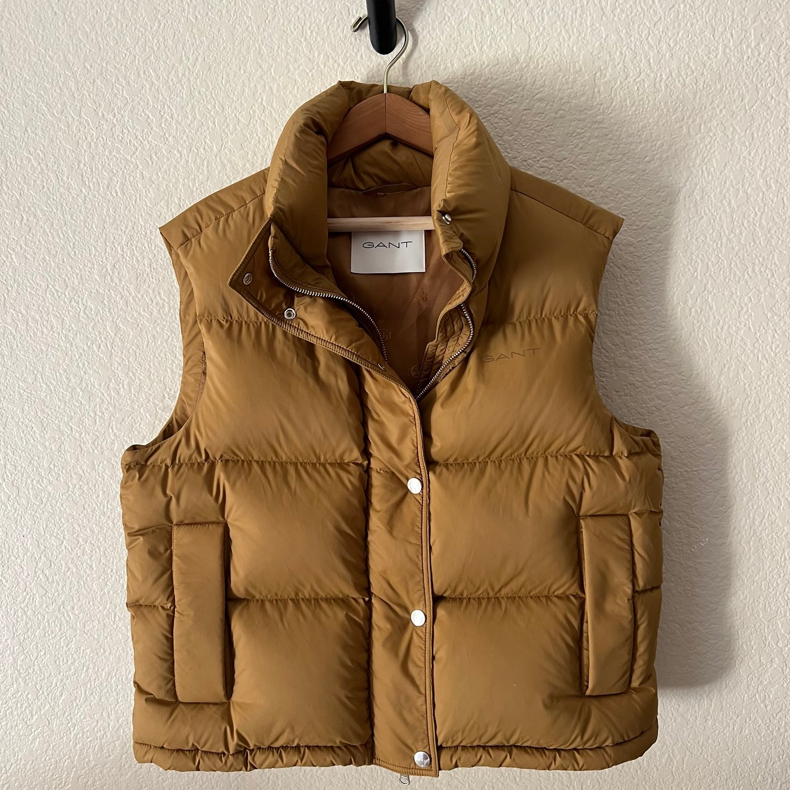 GANT Cloud Down Vest Puffer Jacket in Golden Brown Size Small NWOT