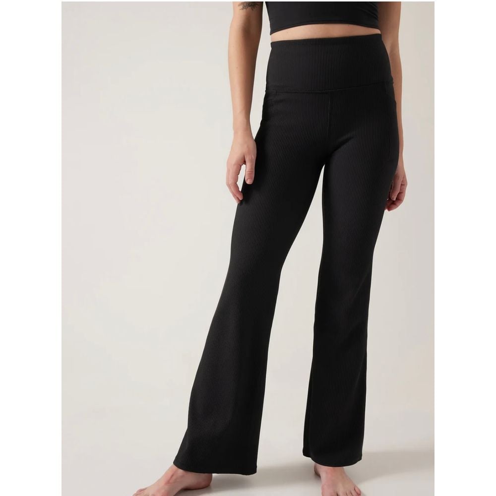 Athleta SALUTATION STASH RIB FLARE Size Small Black NWT