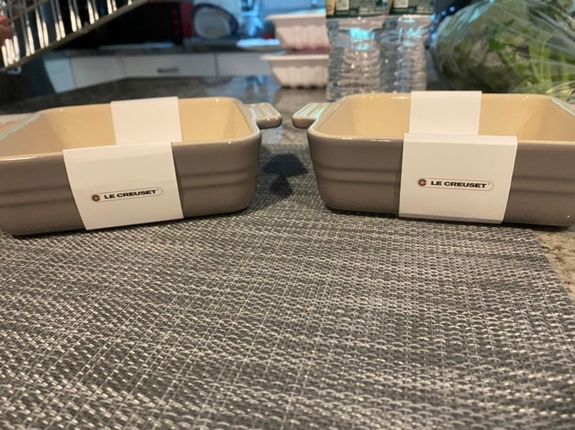 Le Creuset Grey Beige Square Baking Dishes, set of 2 New