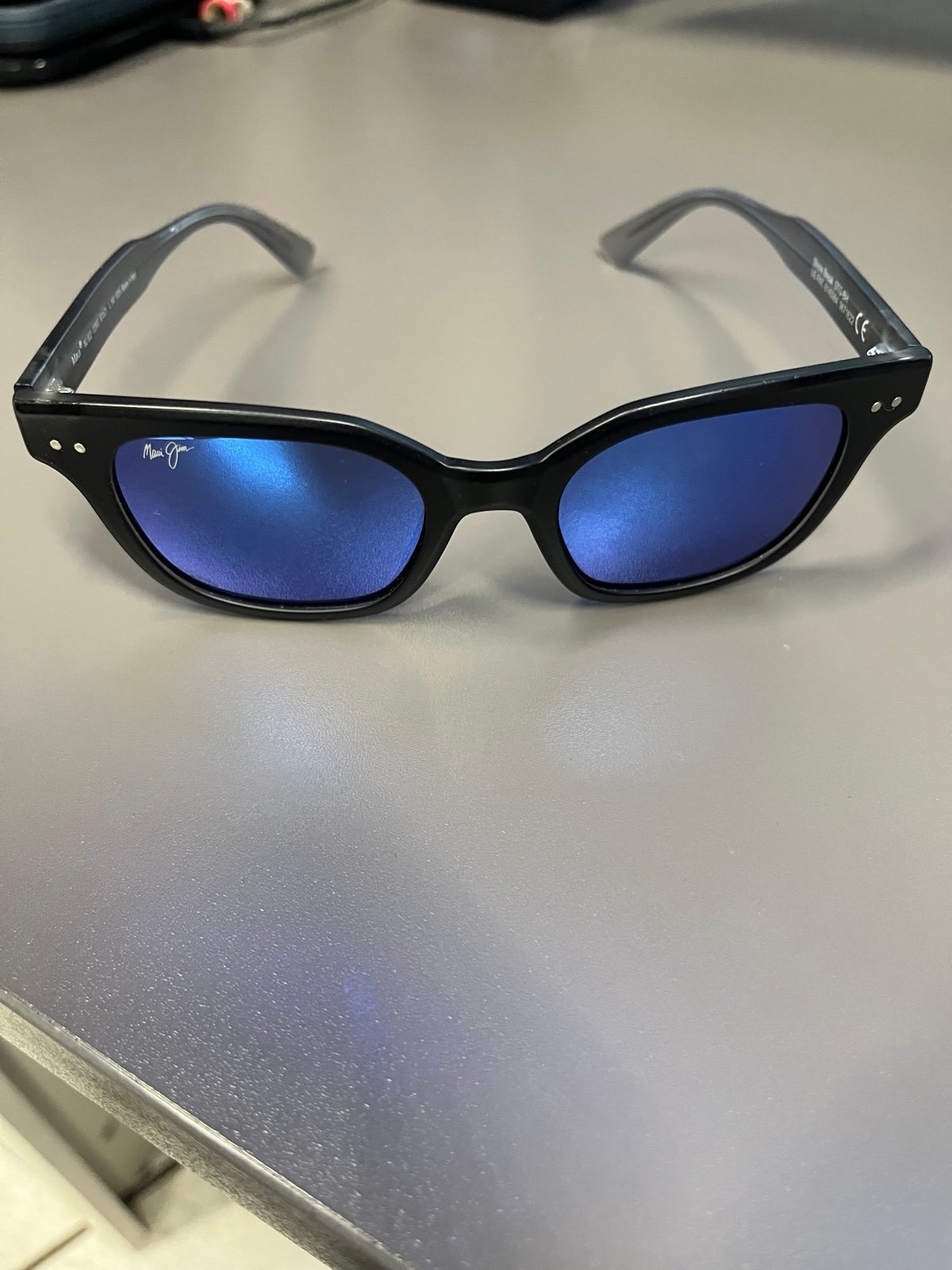 Maui Jim Shore Break sunglasses MJ822 Made in Italy sun glasses excellent