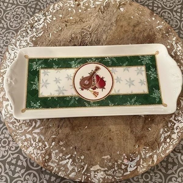 Wedgwood Vintage Winter Festival Sandwich Cake Tray Platter fine Earthenware
