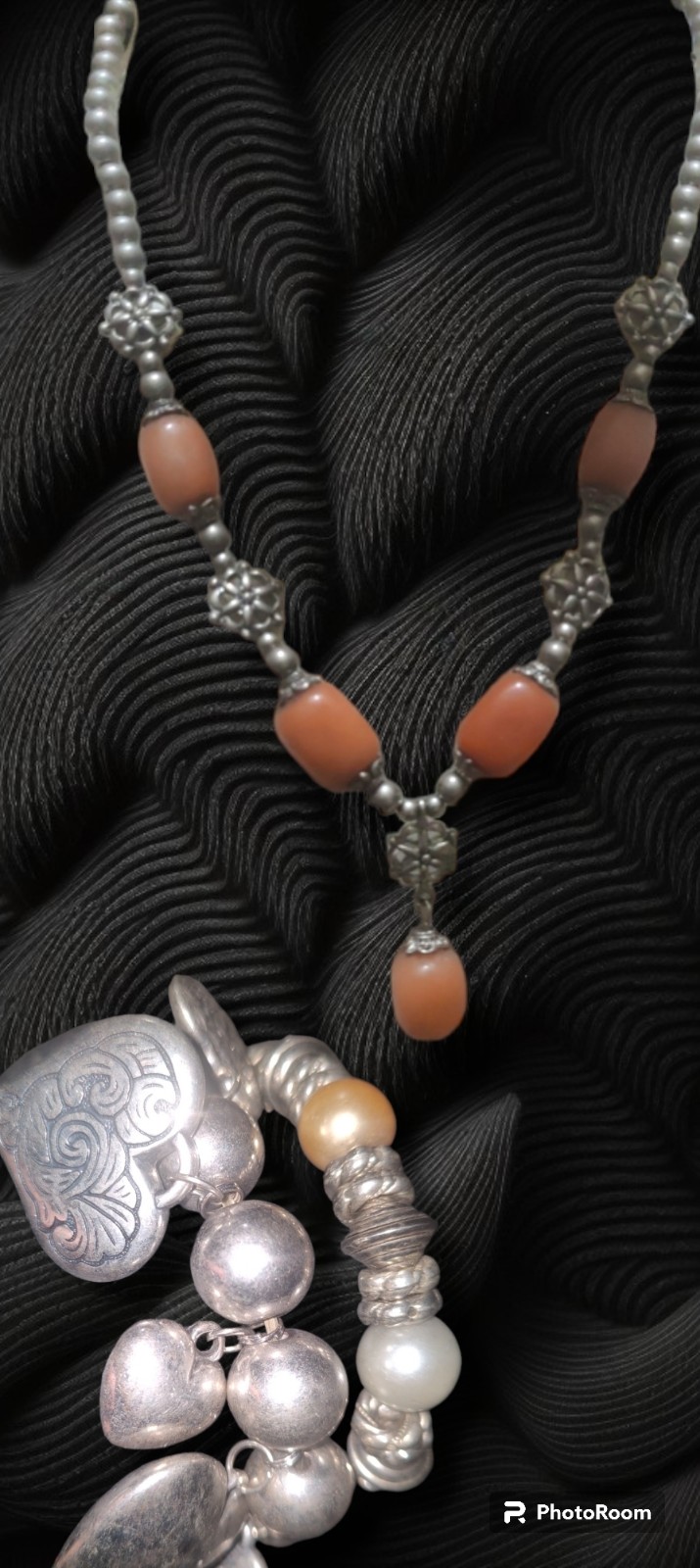 Necklace & bracelets