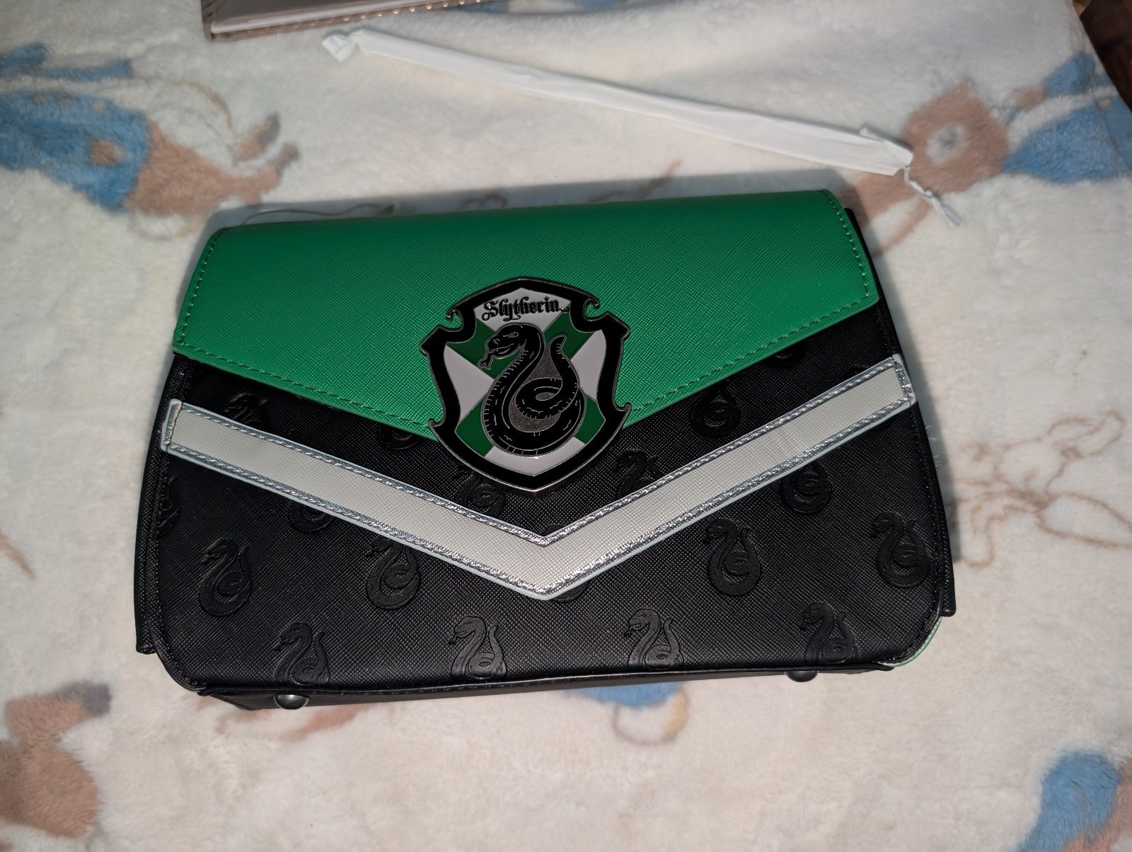 NEW Slytherin Harry Potter Universal Crossbody Purse HARD TAG Loungefly