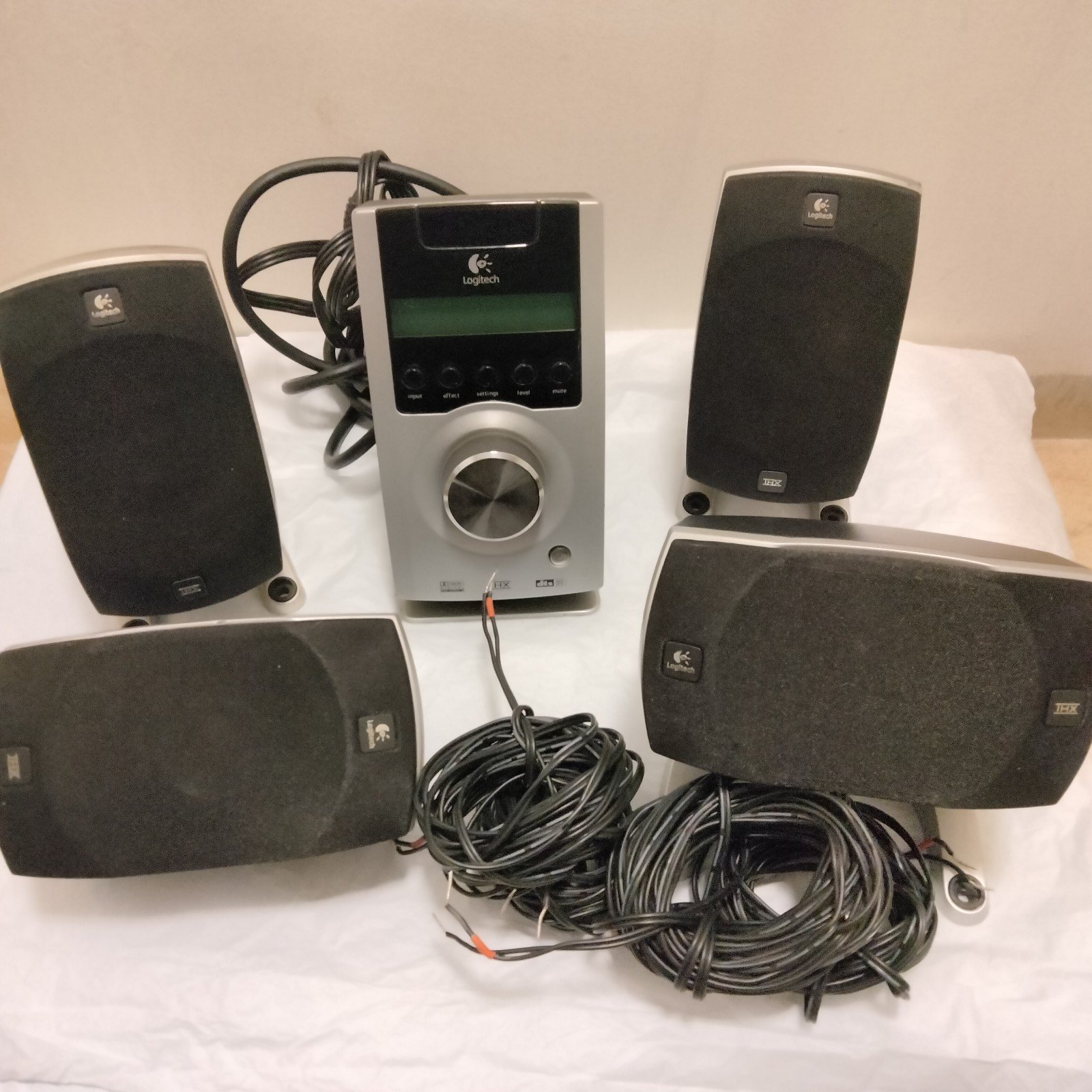Logitech Z-5500 Surround Sound System 5.1 THX Dolby Speakers & CenterControl onl