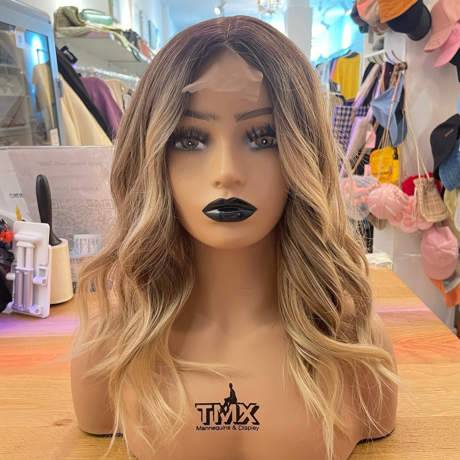 Human hair blend lace front ombré blonde dirty blonde bob wave wig.
