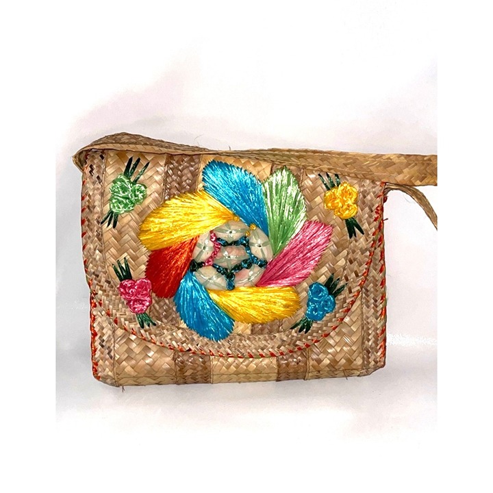 Vintage Wicker Weave Natural Shell Embroidered Shoulder Bag Retro Purse