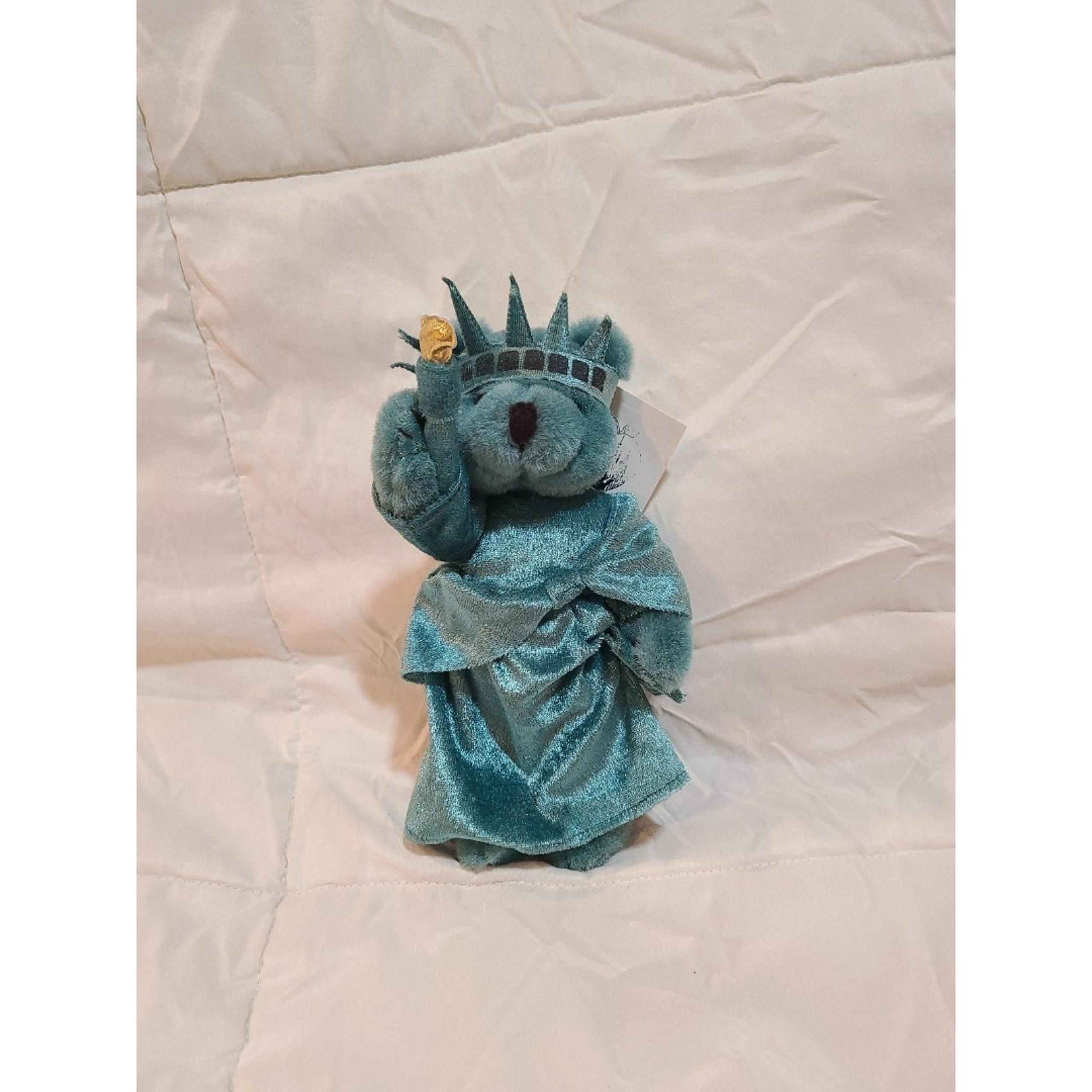 1997 NY Teddy Green Statue of Liberty Bear Plush
