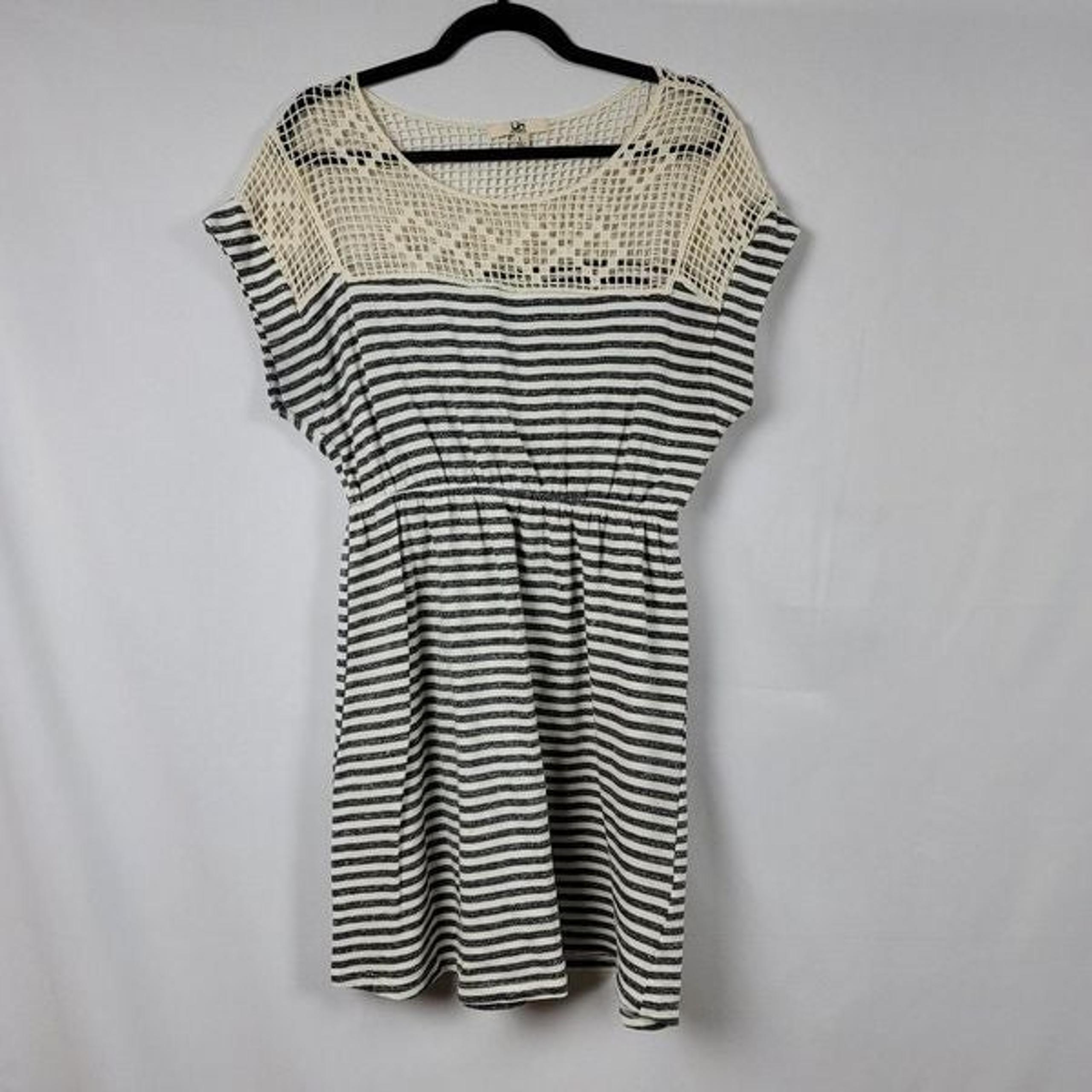 Ya Los Angeles lace top dolman sleeve shift dress stretch elastic waist stripes