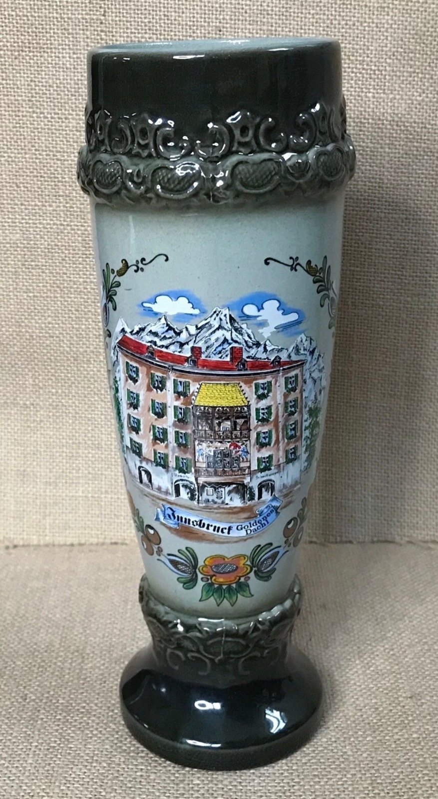 Handarbeit Innsbruck Austria Goldenes Dachl Pilsner Cup Stein Vase German