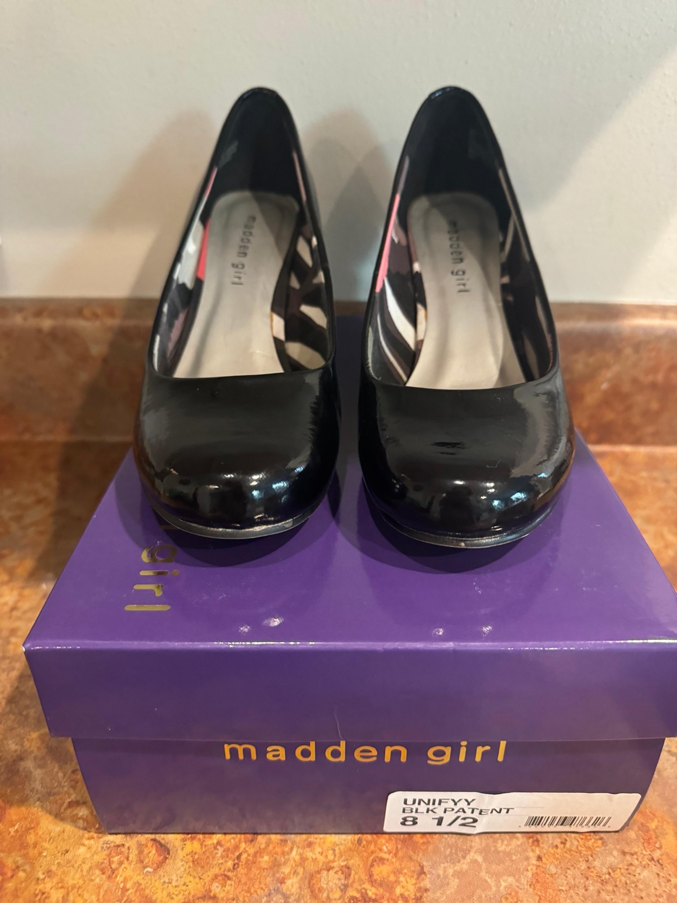Madden Girl Unifyy Heels Women's 8.5 Black Leather Stiletto Slip On Pumps
