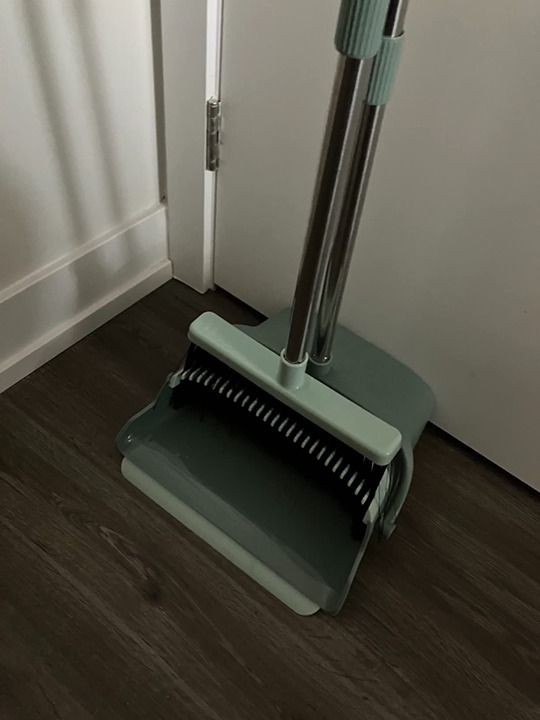 Kelamayi 2021 Upgrade Broom and Dustpan Set, Large Size and Stiff Broom Dust pan